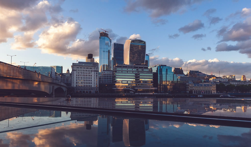 Cambiar el nombre de una empresa en UK