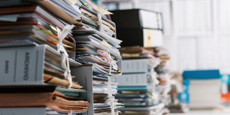 burocracia en empresa en Reino Unido o España