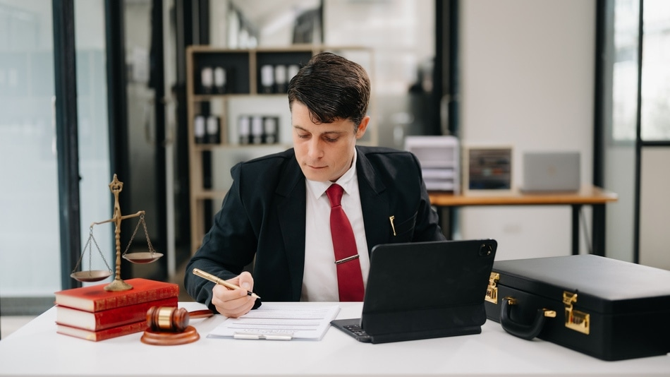 Aspectos Legales que Todo Emprendedor Debe Conocer