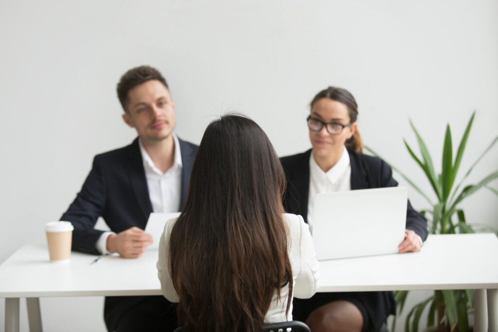Contratar empleados en Reino Unido